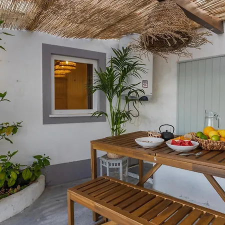 Coastal Hideaway - Near Surf 아파트 *