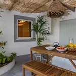 Coastal Hideaway - Near Surf Apartman *